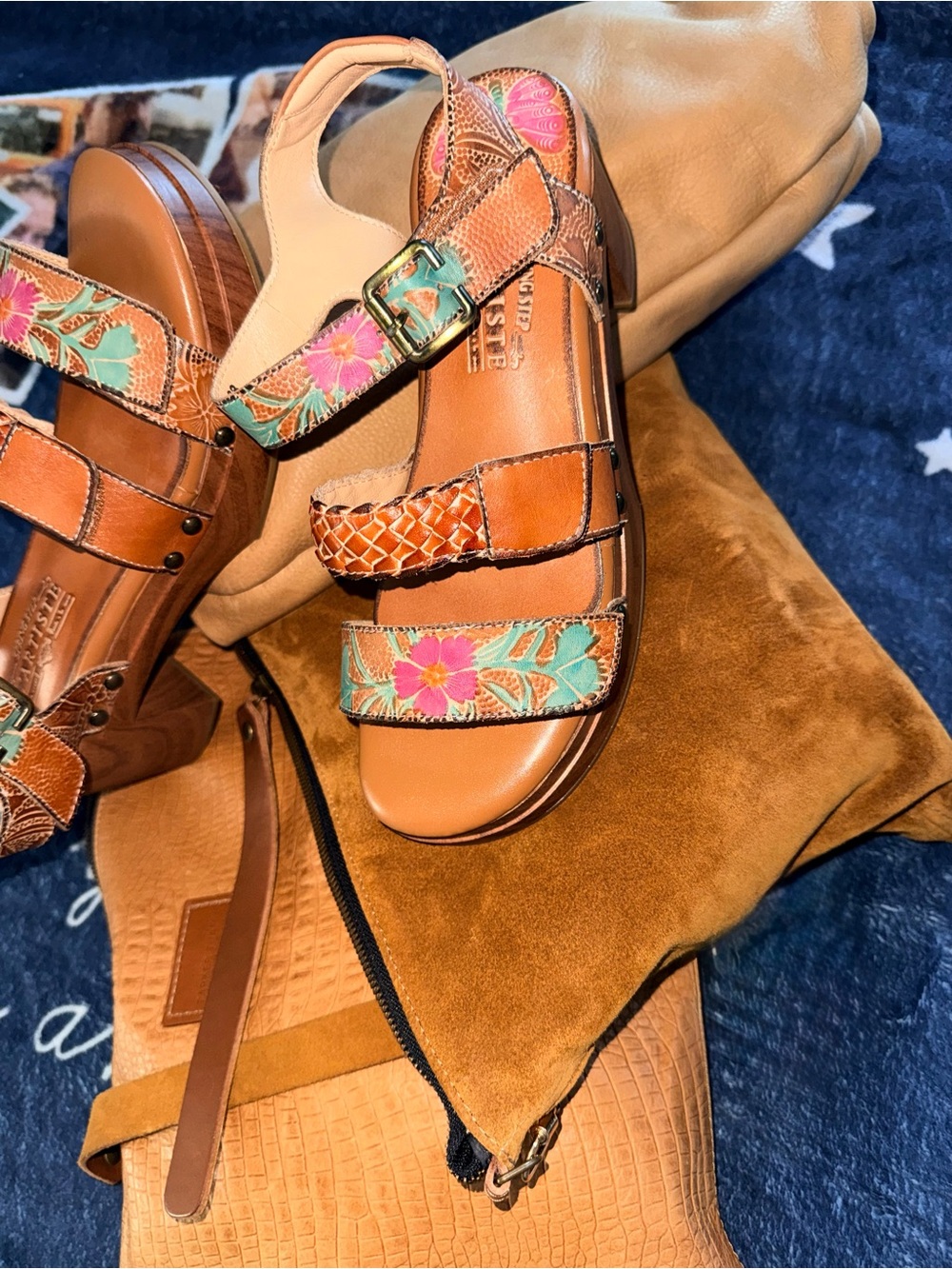 L’Artiste 38 Leather Floral Strap Sandals - Block Heel